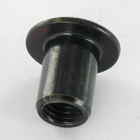 1 x Combifix Ecrou relieur Tête plate Diamètre de tête: 22.5 Diamètre du corps 13 Longueur sous tête 18 M10 Acier